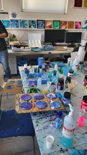 Acrylic Pouring